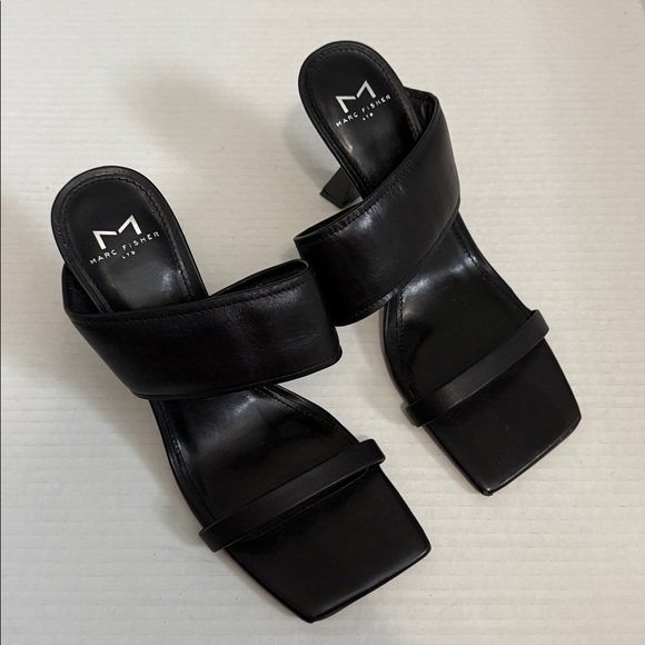Marc Fisher - Deann Sandal - Black - Size 8M - Good Condition!! - Picture 3 of 9